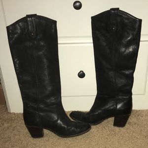 Frye Jackie button boot black size 7.